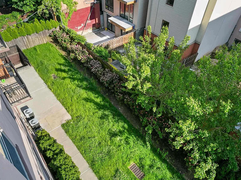 231 1st St #4G — Photo 26