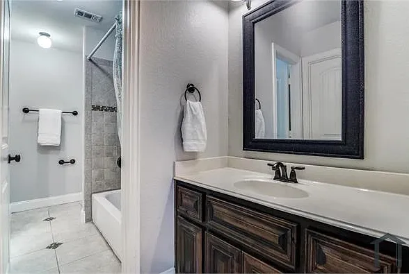 412 Bur Oak Trl — Photo 21