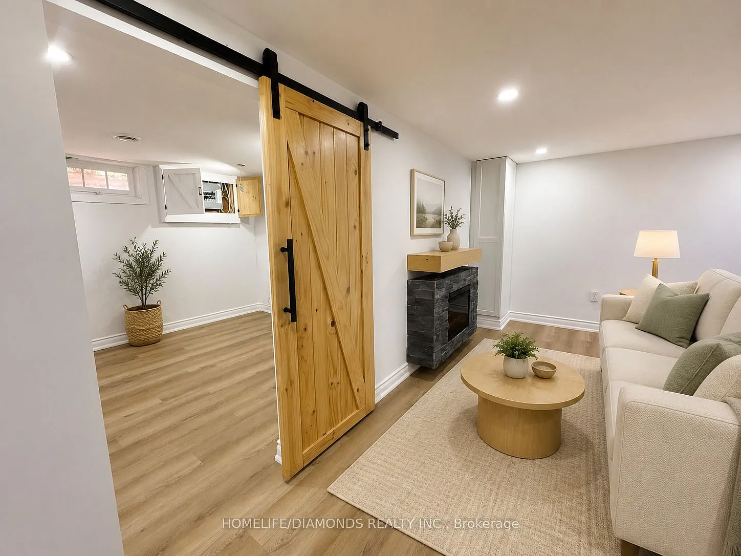 2 bed, $1,600 — Photo 4