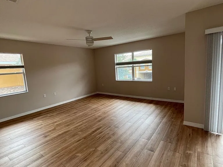 4600 E Moody Blvd #7L — Photo 4