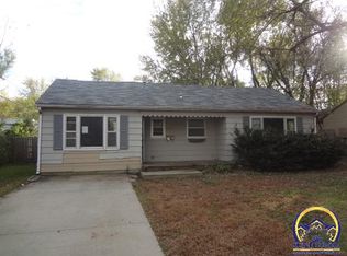 2405 SW 25th Dr, Topeka, KS 66611