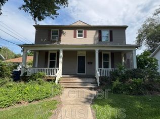 866 Washington Ave #A, Alton, IL 62002