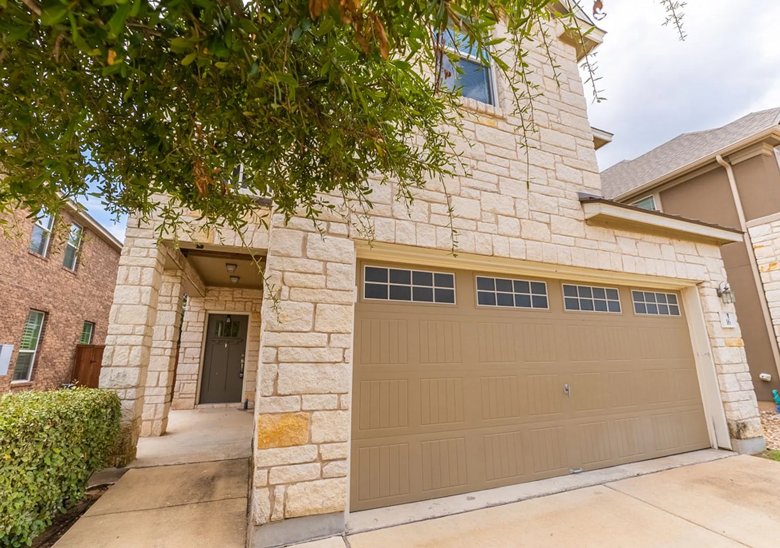 Charming, Well Maintained Home in Desirable Cedar Park! — Photo 2