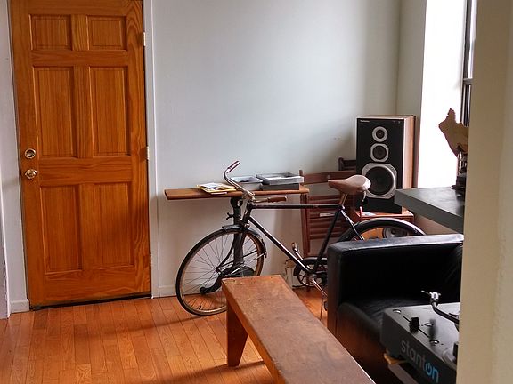 2nd image of 131 Pioneer St Ste 1