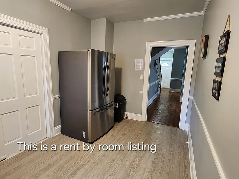 558 Avent St — Photo 3
