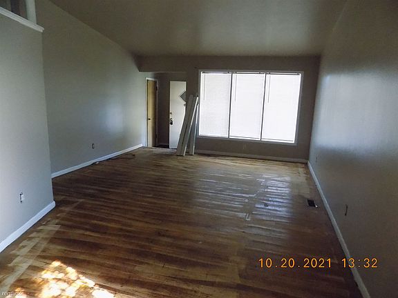 2nd image of 24181 Beverly St