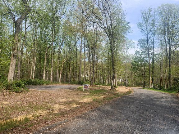 4th image of 3 Mullins Ct