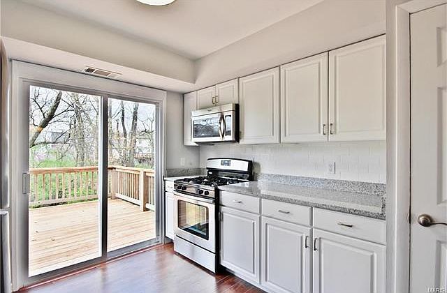 1st image of 1407 Meadowside Dr