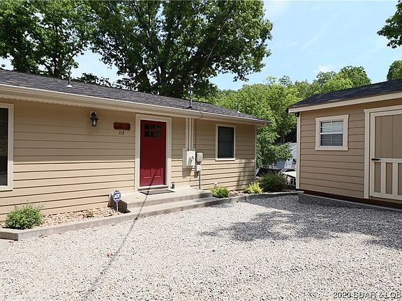 2nd image of 15 Oak Manor Cir