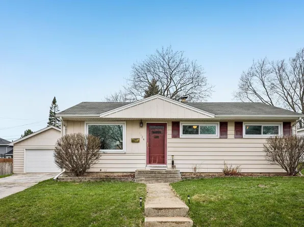 1124 Aspen DRIVE, Waukesha, WI 53188