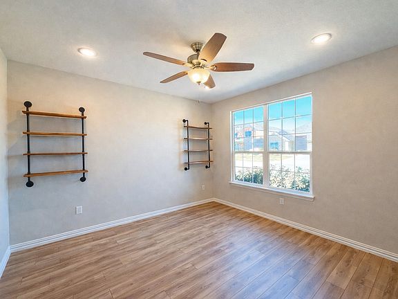 2nd image of 215 Hadley Ln