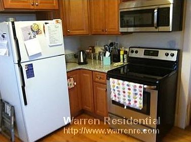 3rd image of 122 Englewood Ave #4