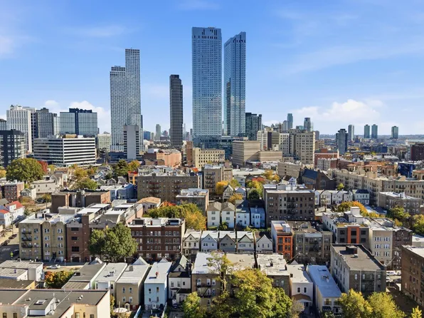 95 Romaine Avenue image 11 of 12