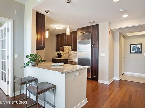 5th image of 60 E Monroe St Unit 3106
