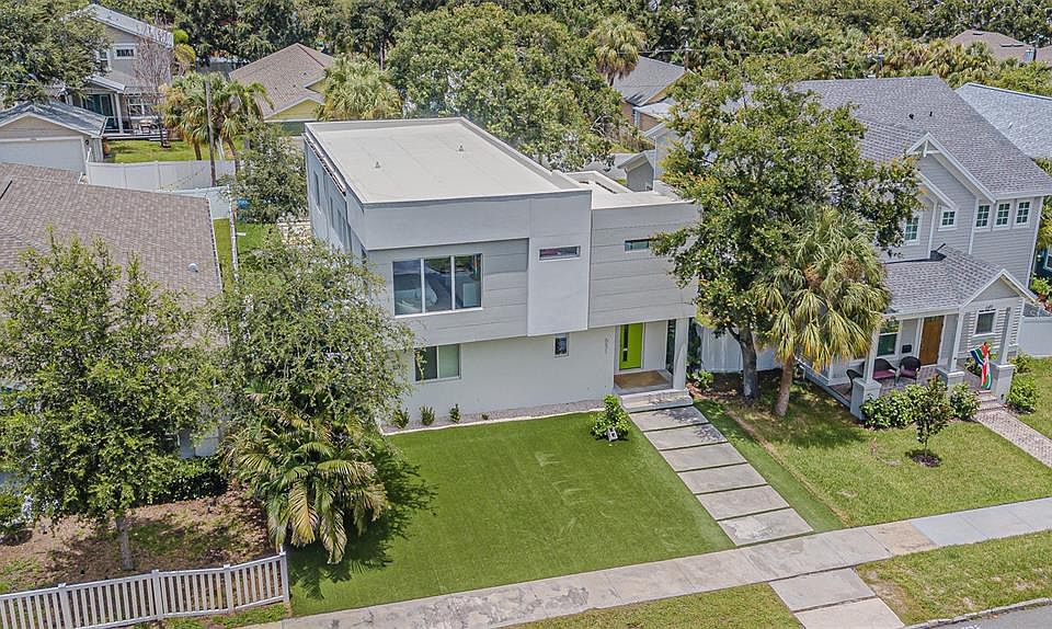 1st image of 651 12TH AVENUE S