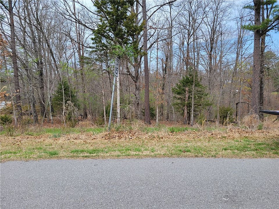 1st image of 9 Westbury Dr