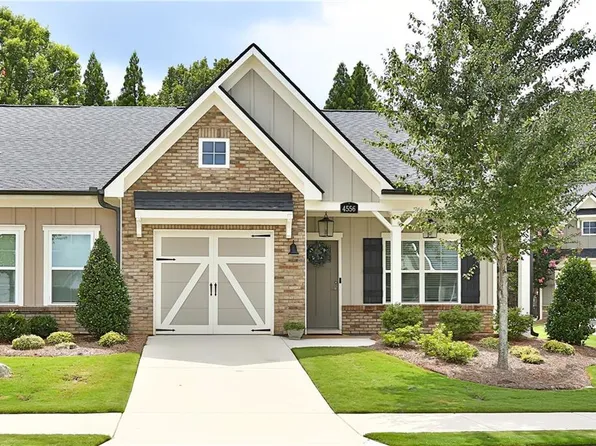 4556 Rutledge Dr, Oakwood, GA 30566