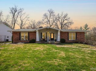 202 Morewood Dr, Ballwin, MO