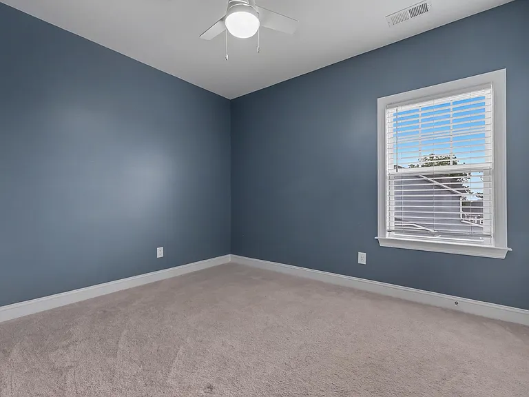 138 Legacy Falls Dr — Photo 9