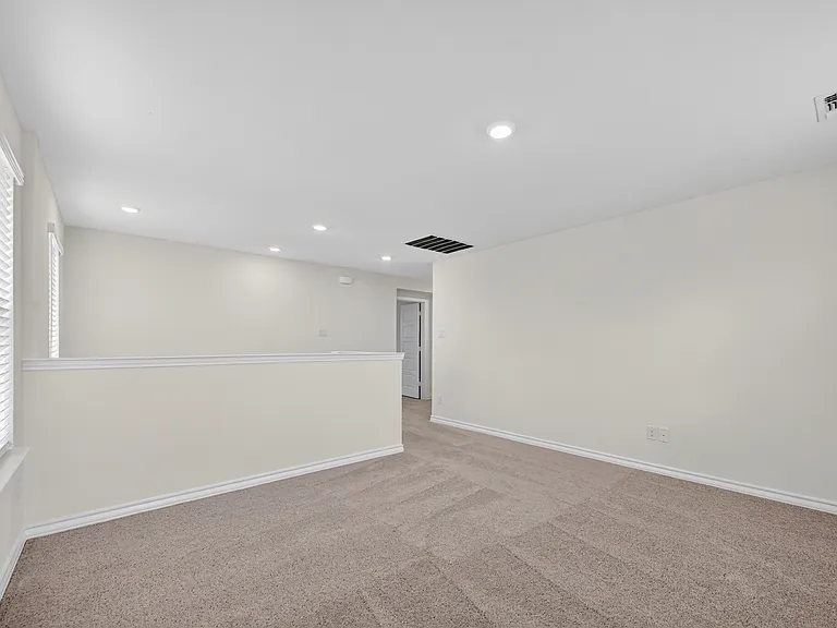1567 Dukeswood Dr — Photo 5