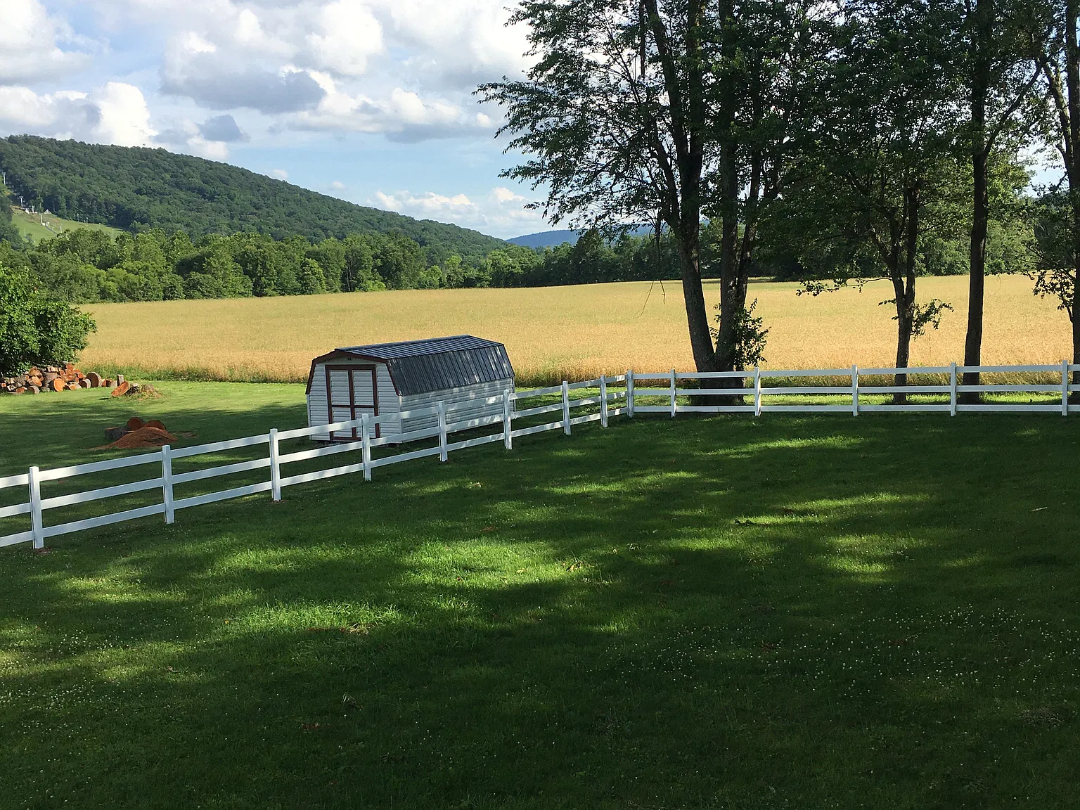 3 bed, 2200 sqft, $2,500 — Photo 4