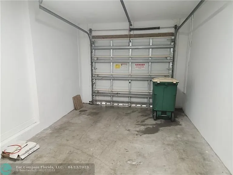 6094 Live Oak Ct #A — Photo 12