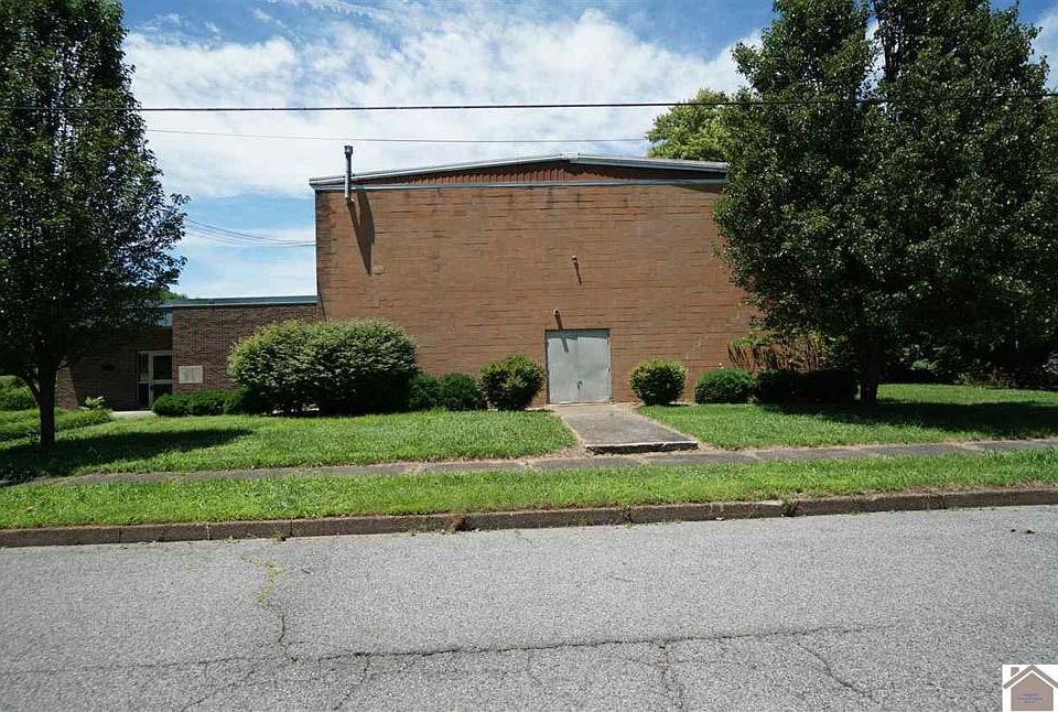 2nd image of 1125 Oscar Cross Ave