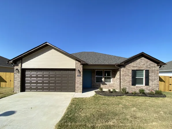 203 Redbud Ct, Jacksonville, AR 72076