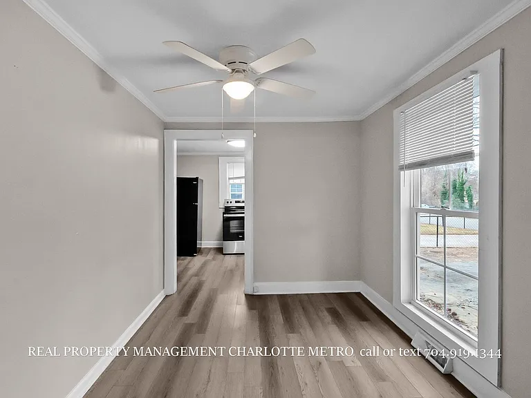 307 Leonard Ave — Photo 18