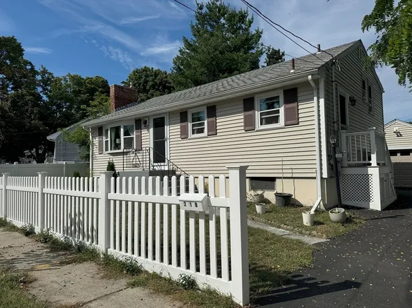 218 Hollis Ave, Quincy, MA 02171