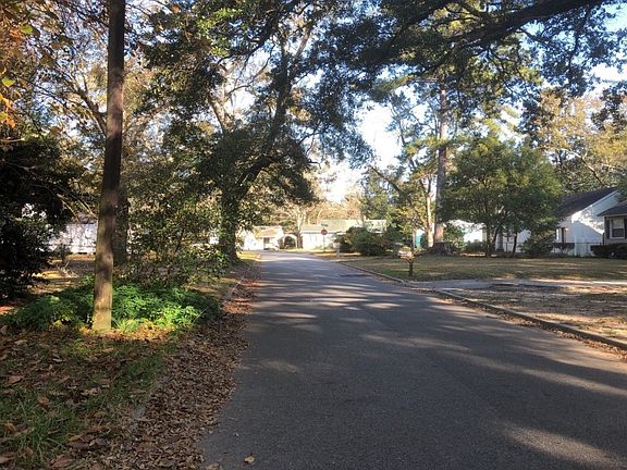 5th image of 157 Potter Dr