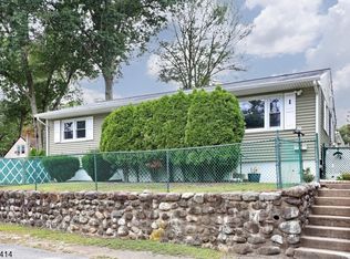 1 Sylvan Ln, Ringwood, NJ 07456