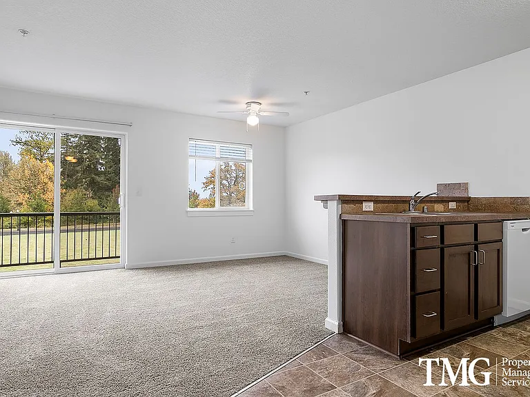 1017 SE 12th Ave — Photo 32