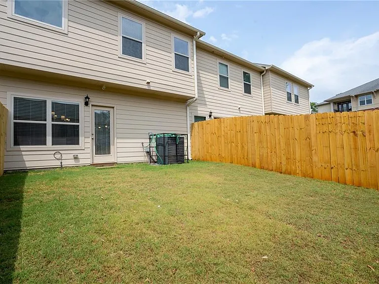 2429 Castle Keep Way SE — Photo 37