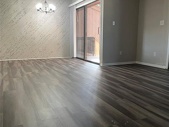 4th image of 940 E Michigan St #940