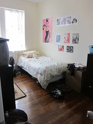 Rented by Realty 2000 Corp | media 8