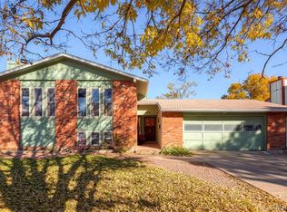 574 Salem Ct, Aurora, CO 80011