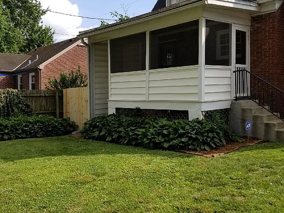 3rd image of 3037 Bon Air Ave