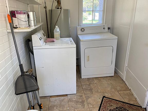 Laundry / Mud Room