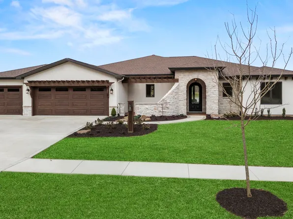 8646 Artemis Ln, Fort Wayne, IN 46825
