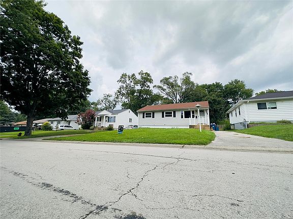 2nd image of 9125 Arvin Pl