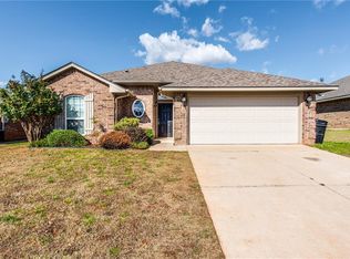 609 SW 39th St, Moore, OK 73160