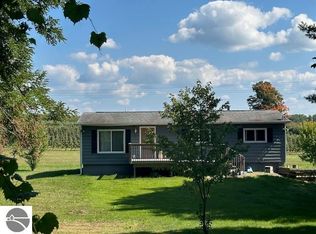 10874 Munro Rd, Williamsburg, MI 49690