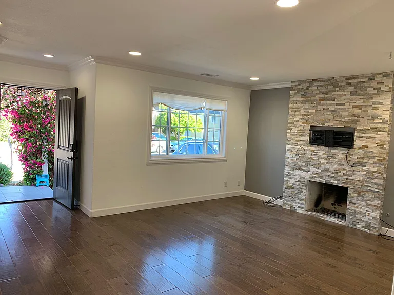 925 E Grant Pl — Photo 9