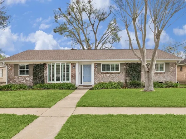 6015 Dumfries Dr, Houston, TX 77096