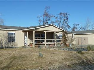 829 Monument Dr, Burbank, WA