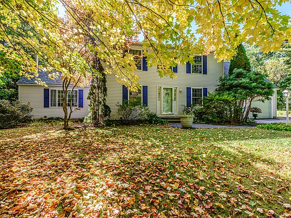 4th image of 7 River Woods Drive