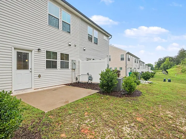 909 Falls Grove Trl — Photo 21