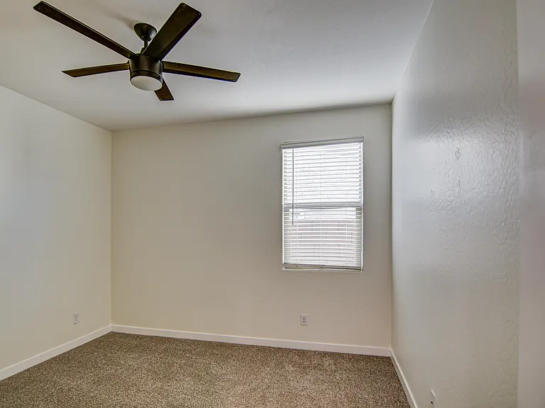 9338 W Heatherbrae Dr — Photo 15