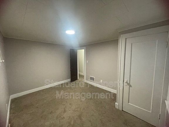 3rd image of 193 Shepard Ave